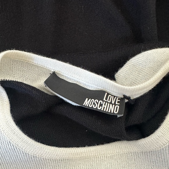 Love Moschino Sweater Dress 4 - Picture 6 of 7